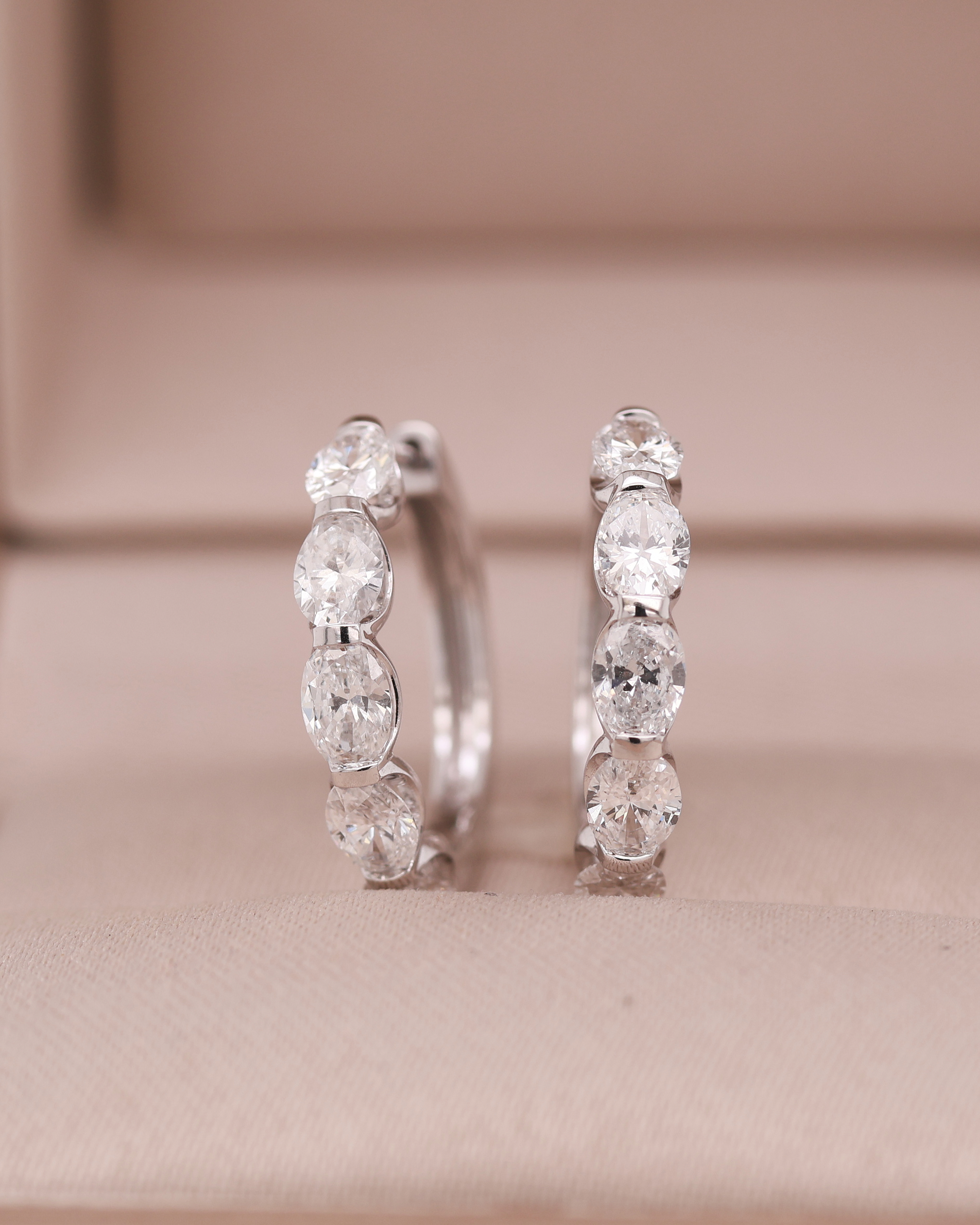White Gold 10K Diamond Earring