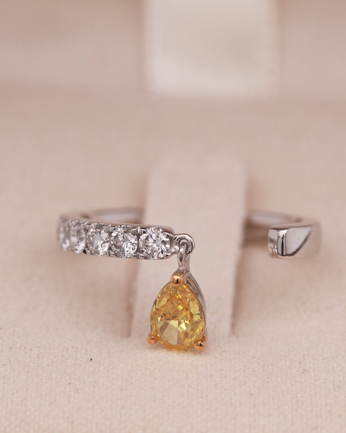White Gold 10K Diamond Ring