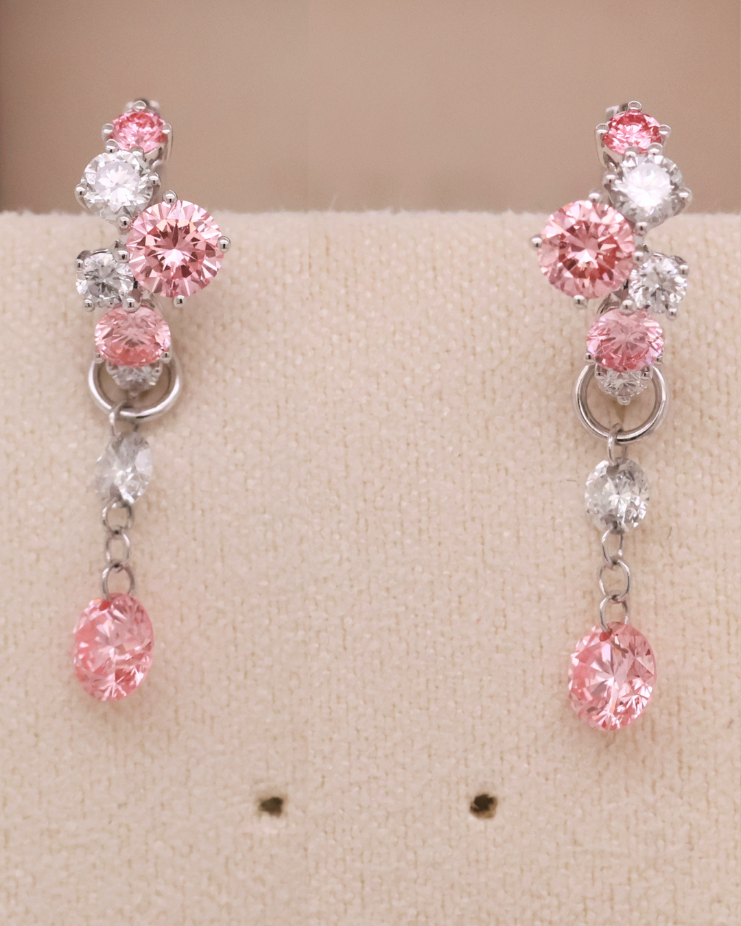White Gold 10K Diamond Earring