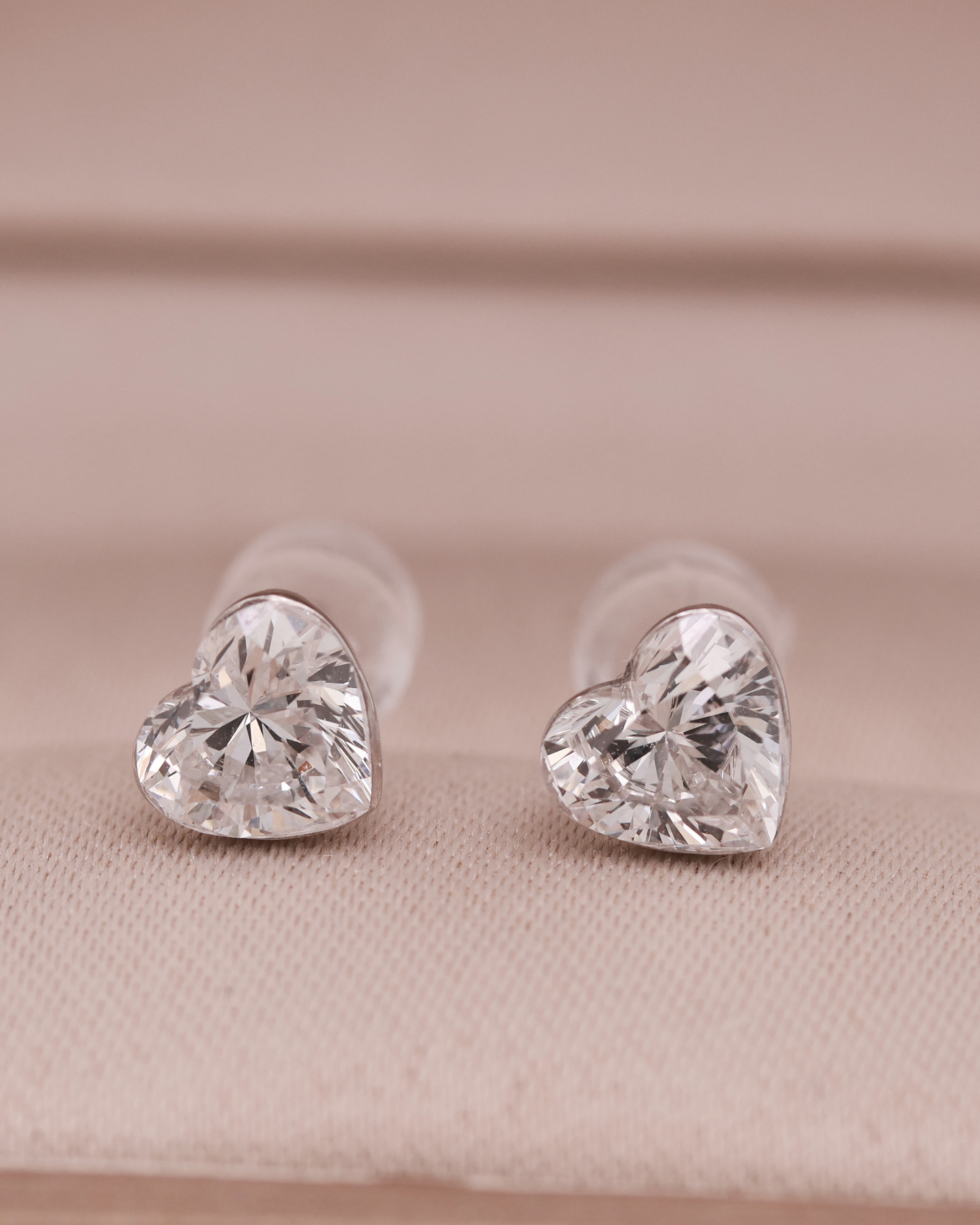 White Gold 14K Diamond Earring