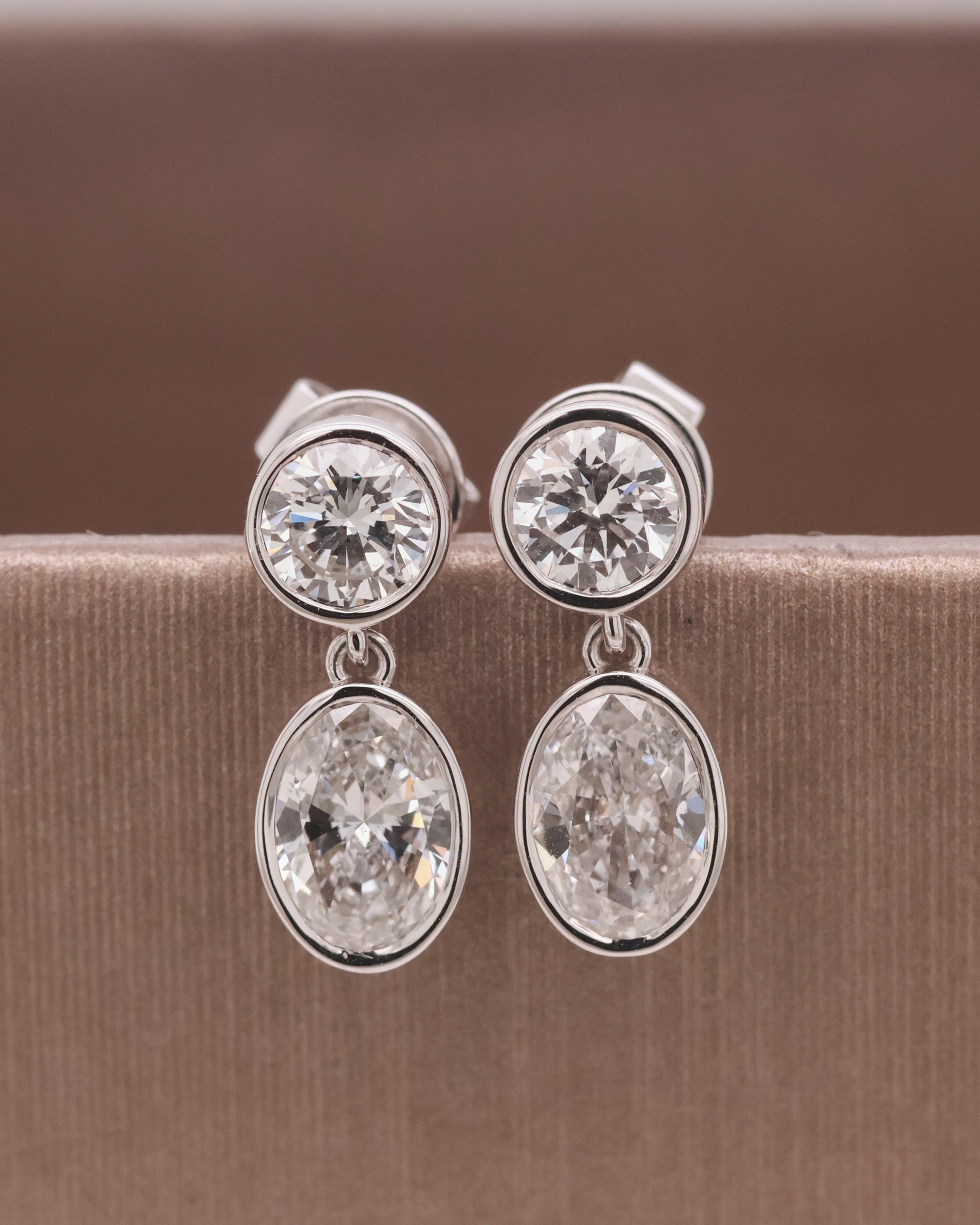 White Gold 14K Diamond Earring