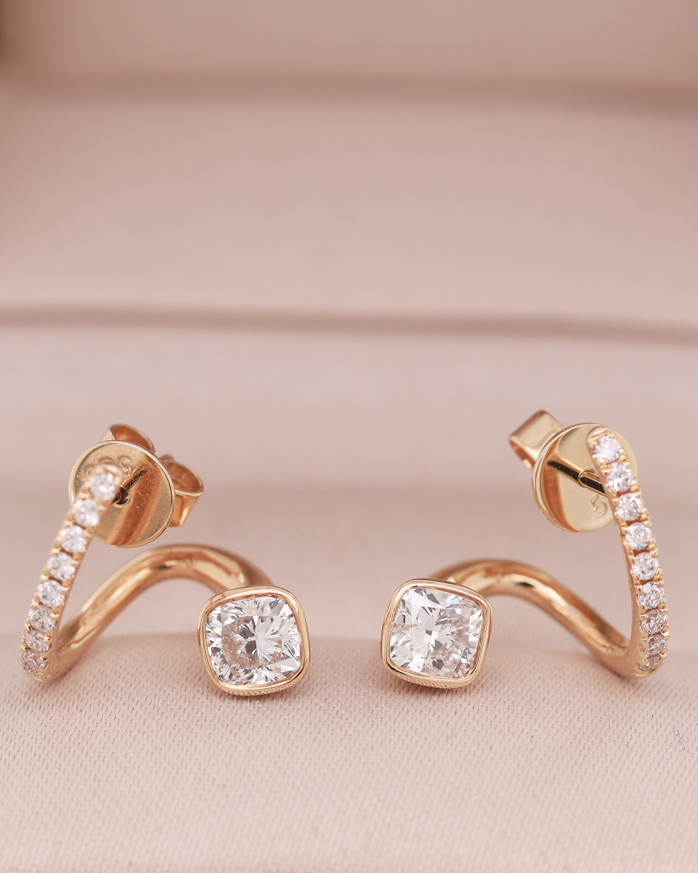 White Gold 14K Diamond Earring