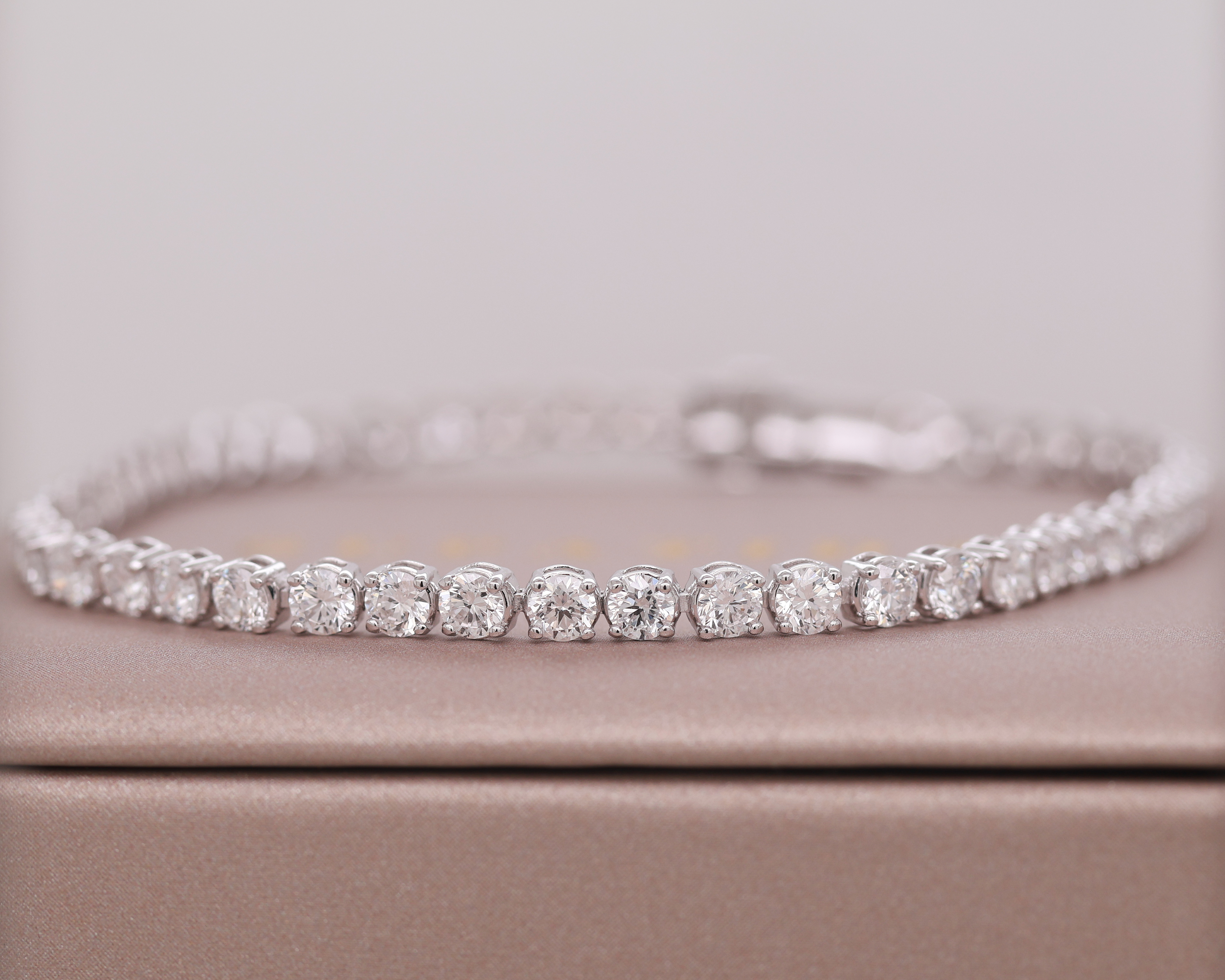 White Gold 10K | Diamond Bracelet