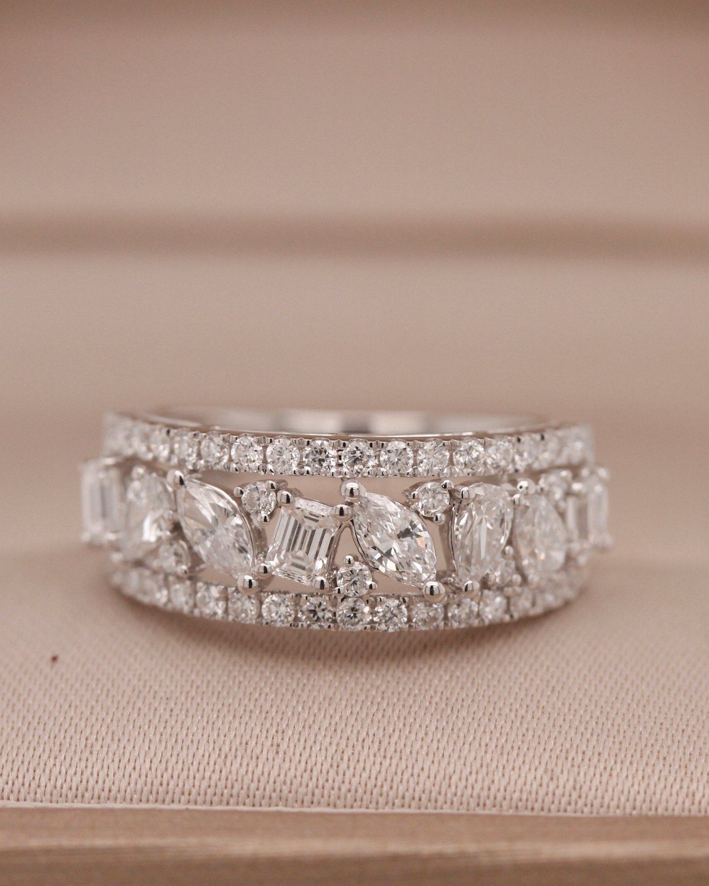 White gold 10k Mix Wide Ring