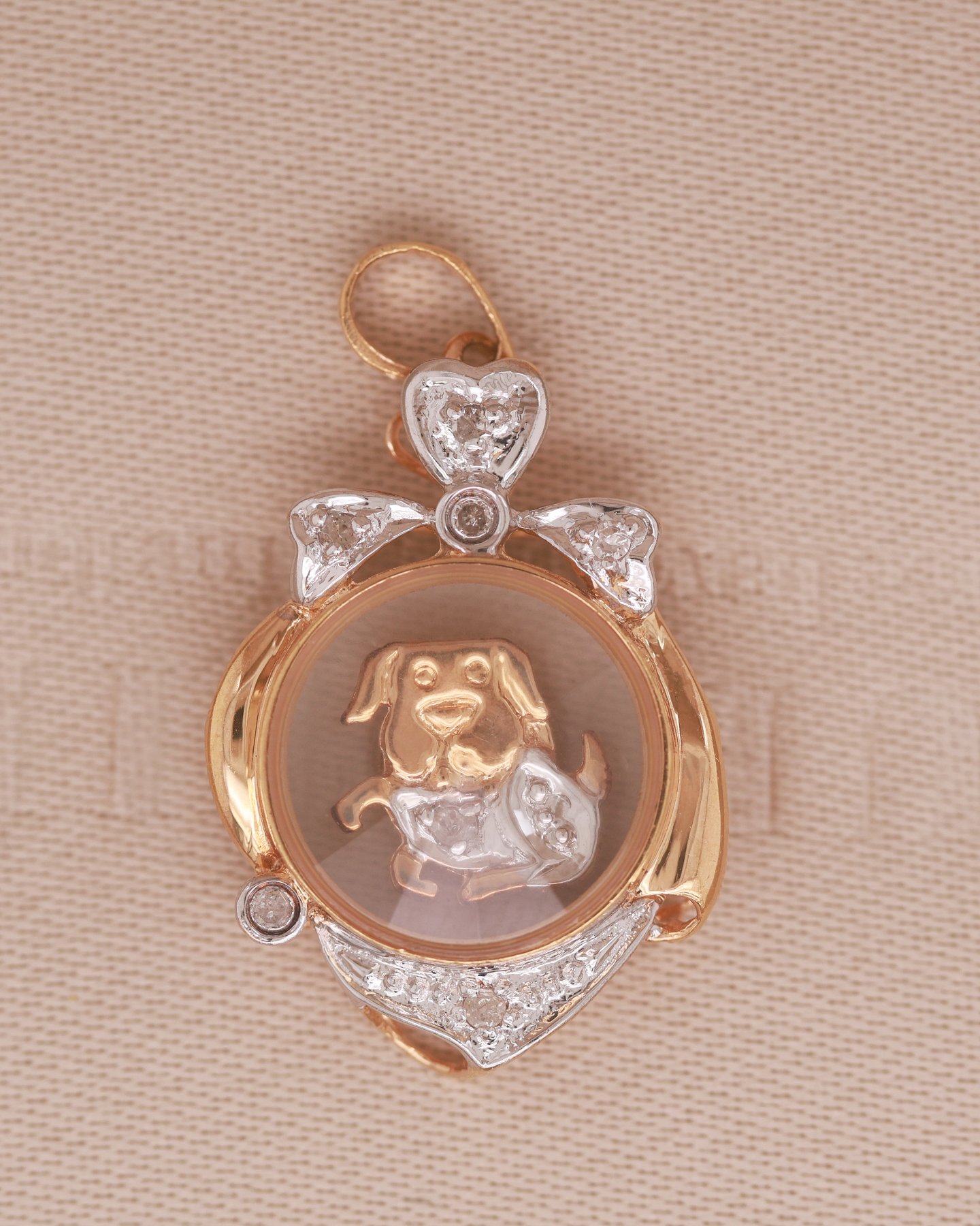 Vanilla gold 18k Shēngxiào Dog Pendant