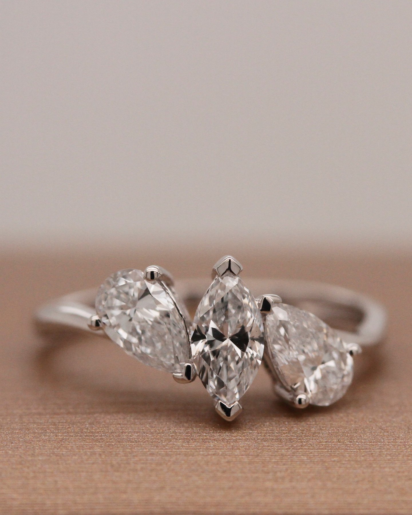 White gold 10k Pear mix Marquise