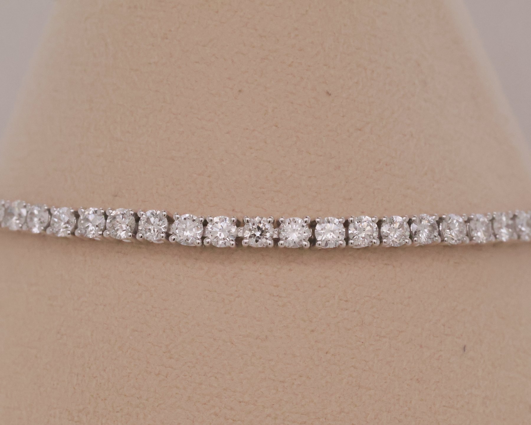 White Gold 10k Tennis Bracelet (4.55 ct)