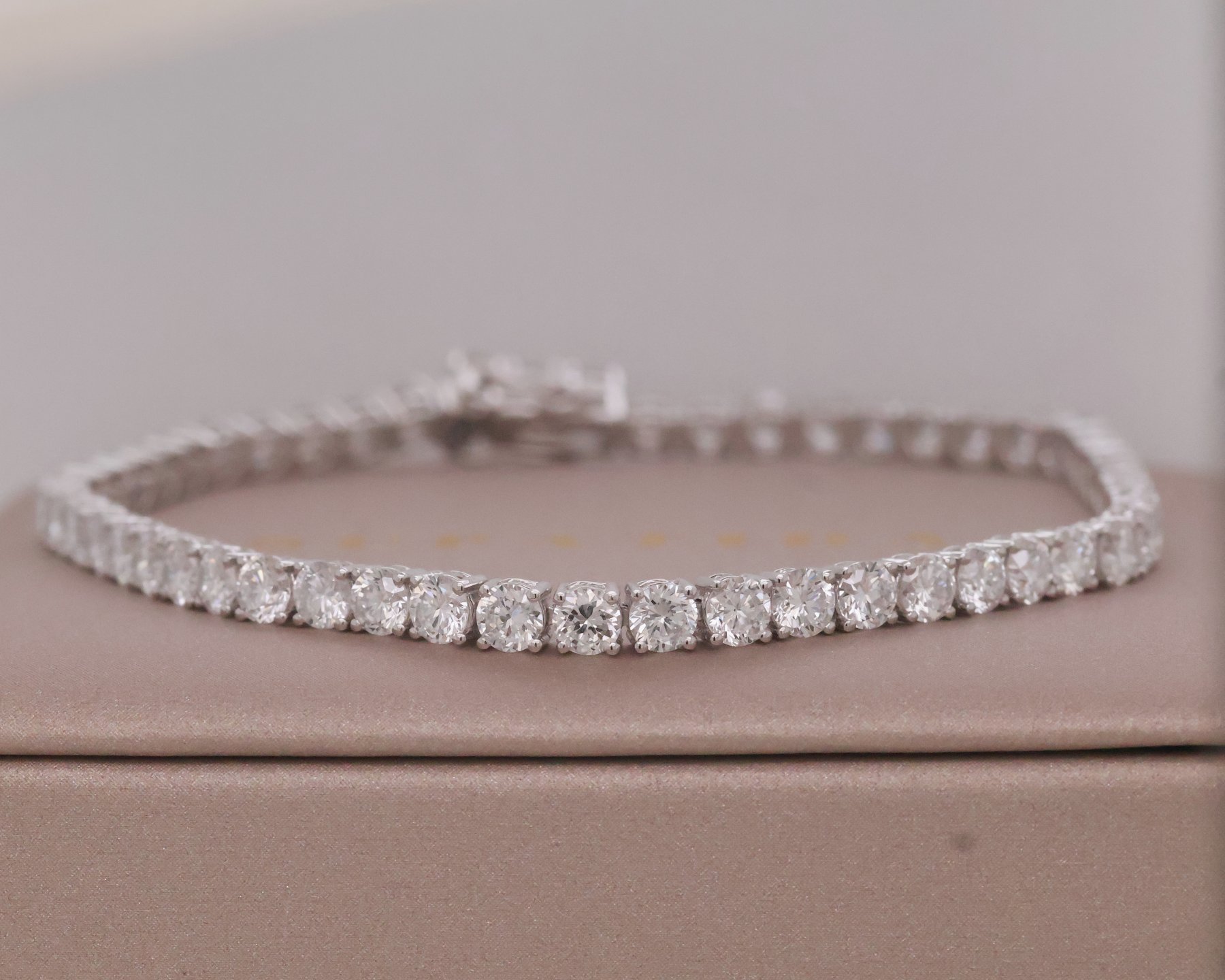 White Gold 10k Tennis Bracelet (6.61 ct)